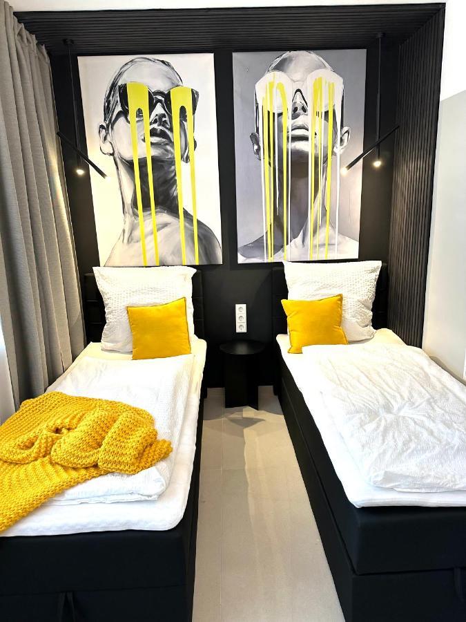 Dayyounglife Mit Terrasse Grill Parkplatz Norimberga Esterno foto