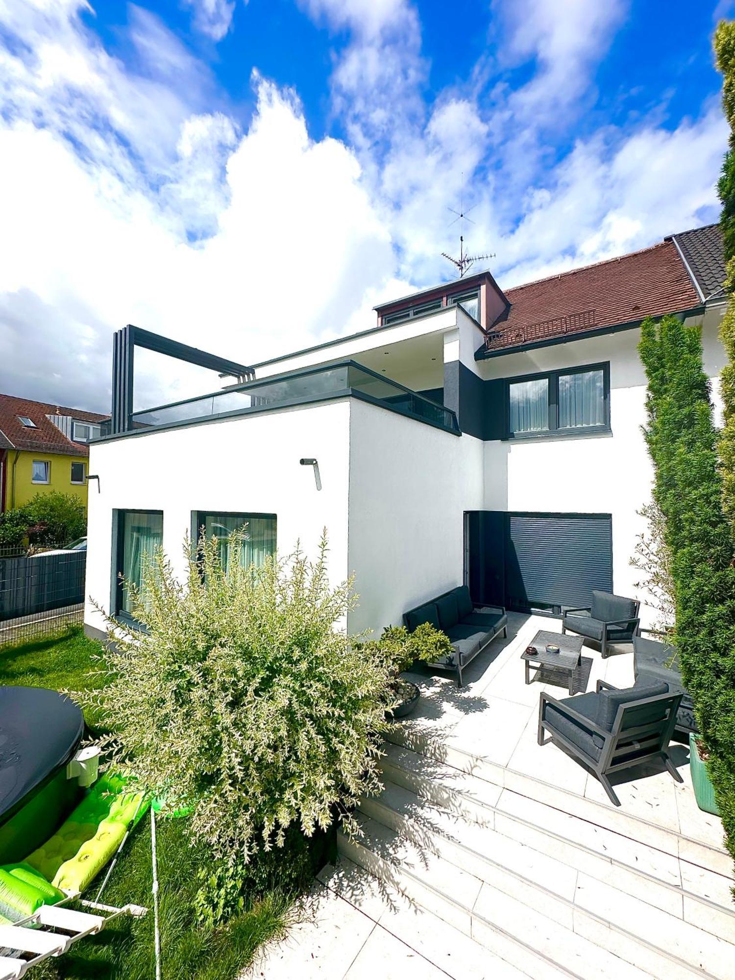 Dayyounglife Mit Terrasse Grill Parkplatz Norimberga Esterno foto